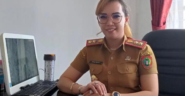 Kepala UPTPPD Bapenda Provinsi Kalteng di Kuala Kurun, Noni Waty, SS., M.Si. (IST)
