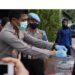 Kabag Ops Kompol Tri Wibowo, S.E., S.I.K., saat pemusnahan barang bukti sabu, di halaman Mapolres setempat, Selasa (16/8/2022). (Foto : Polres Gumas)