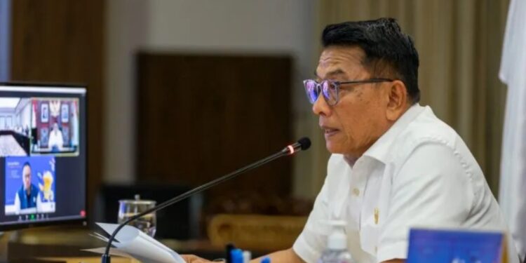 Kepala Staf Presiden RI Moeldoko menyampaikan sambutan secara daring dari Gedung Bina Graha, Jakarta, untuk membuka konsinyering yang diinisiasi Kantor Staf Presiden bersama segenap kementerian/lembaga terkait mempersiapkan narasi dan strategi komunikasi publik menjelang pelaksanaan Pemilu 2024 di Bandung, Rabu (10/8/2022). (MASAPNEWS/ANT/HO-Kantor Staf Presiden RI)