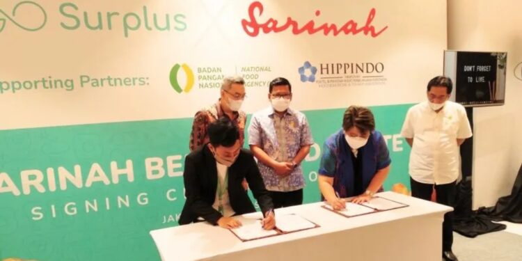 Suasana penandatanganan nota kesepahaman "Sarinah Bebas Food Waste" antara Badan Pangan Nasional (BPN), Himpunan Peritel dan Penyewa Pusat Perbelanjaan Indonesia (Hippindo), Sarinah Mall, dan Surplus Indonesia di Jakarta, Senin (15/8/2022). (MASAPNEWS/ANT)