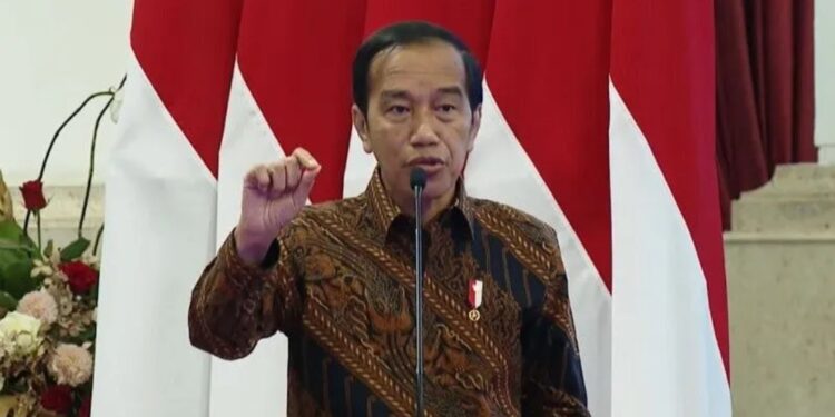 Tangkapan layar - Presiden Joko Widodo menyampaikan arahan saat membuka Rapat Koordinasi Nasional Pengendalian Inflasi Tahun 2022 di Istana Negara, Jakarta, Kamis (18/8/2022). (MASAPNEWS/ANT)