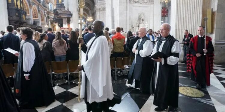 Uskup Agung Canterbury Justin Welby menghadiri kebaktian dan doa di Katedral St Paul di London, Inggris, Sabtu (10/9/2022) setelah Ratu Elizabeth II wafat. (MASAPNEWS/ANT)