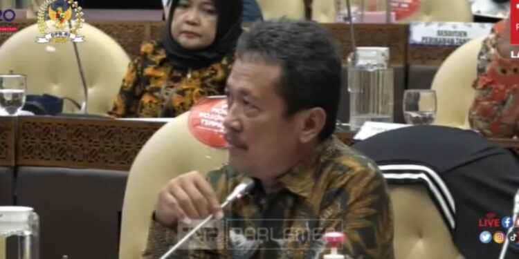Tangkapan layar Menteri Kelautan dan Perikanan Sakti Wahyu Trenggono dalam rapat kerja dengan Komisi IV DPR RI di Jakarta, Senin (12/9/2022). (MASAPNEWS/ANT)