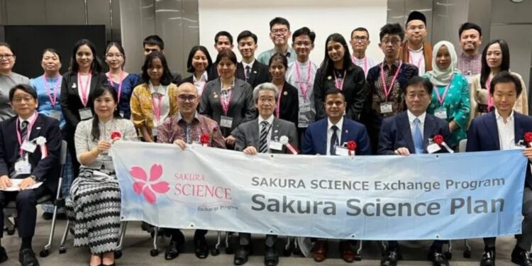 Lima pelajar sekolah menengah atas asal Indonesia terpilih dalam Sakura Science High School Program 2022 di Tokyo, Rabu (5/10). (KBRI Tokyo)