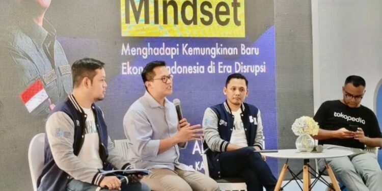 Ketua Kamar Dagang dan Industri (Kadin) Surabaya M. Ali Affandi saat dialog interaktif dengan tema "Digital Mindset for Young Enterpreneurs” dalam rangkaian BUMN Urban SUB Fest di Surabaya pada 26-30 Oktober 2022. (MASAPNEWS/ANT/HO-Diskominfo Surabaya)