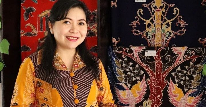 Ketua Dekranasda Gunung Mas, Mimie Mariatie Jaya S Monong. (Foto : Diskominfosantik Gunung Mas)