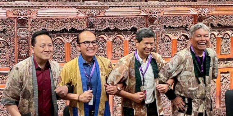 Ki-ka: Triawan Munaf, Tantowi Yahya, Candra Darusman dan Kadri Mohamad di konferensi pers M20 Concert, Taman Mini Indonesia Indah, Jakarta, Selasa (1/11/2022) (MASAPNEWS/ANT)