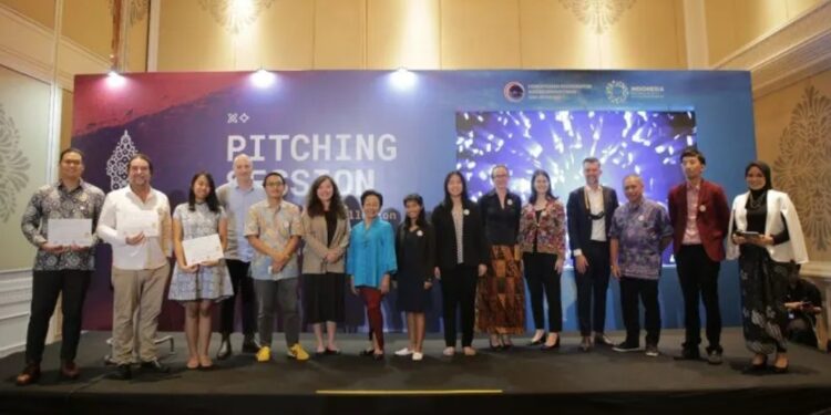 Program demo day yang diselenggarakan Badan Sains Nasional Australia atau CSIRO, dan Departemen Luar Negeri dan Perdagangan Australia bekerja sama dengan Kementerian Pendidikan, Kebudayaan, Riset, dan Teknologi melalui program RekaPitch Kedaireka dan National Plastics Action Partnership (NPAP) di Jakarta, beberapa waktu lalu. (MASAPNEWS/ANT/HO- Dokumentasi Pribadi)