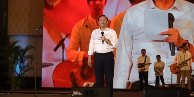 Menko Kemaritiman dan Investasi Luhut Binsar Pandjaitan yang juga Ketua Bidang Dukungan Penyelenggaraan Acara G20 dalam penutupan panitia G20 di BNDCC, Bali, Kamis (17/11/2022). (MASAPNEWS/ANT/HO Kemenko Kemaritiman dan Investasi)