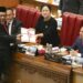 Menteri Dalam Negeri Tito Karnavian (kiri) menyerahkan laporan pemerintah terkait Rancangan Undang-undang (RUU) pembentukan provinsi Papua Barat Daya kepada Ketua DPR Puan Maharani (kedua kanan) disaksikan oleh Wakil Ketua DPR Sufmi Dasco Ahmad (kanan) dan Lodewijk Freidrich Paulus (kedua kiri) saat Rapat Paripurna DPR di Kompleks Parlemen, Senayan, Jakarta, Kamis (17/11/2022) (MASAPNEWS/ANT)
