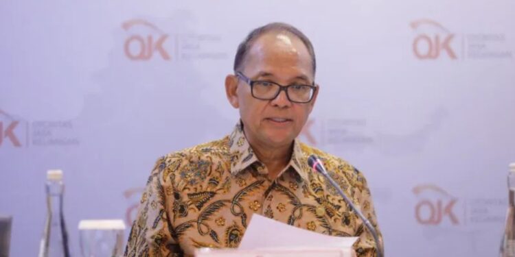 Kepala Eksekutif Pengawas Industri Keuangan Non Bank (IKNB) OJK Ogi Prastomiyono dalam konferensi pers di Jakarta, Senin (5/12/2022). (MASAPNEWS/ANT)