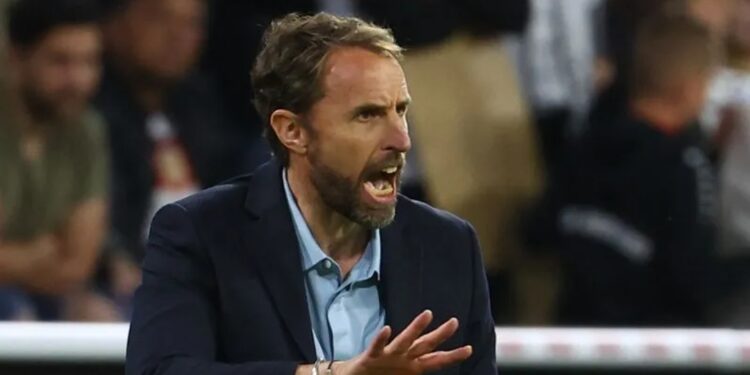 Arsip foto - Pelatih tim nasional Inggris Gareth Southgate memberi arahan dalam pertandingan UEFA Nations League Divisi A Grup 3 melawan Jerman di Stadion Allianz Arena, Muenchen, Jerman, Selasa (7/6/2022). (MASAPNEWS/ANT/REUTERS)