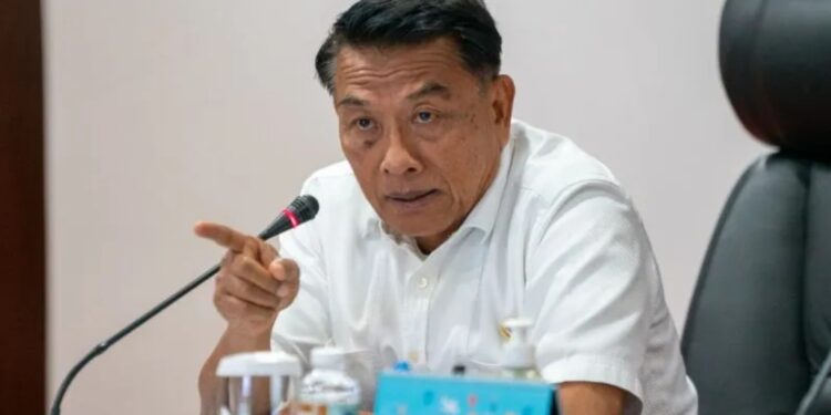 Kepala Staf Kepresidenan Moeldoko memimpin rapat koordinasi bersama BP2MI, Kemenko PMK, Kemenaker, dan Kemlu di Gedung Bina Graha, Jakarta, Kamis (5/1/2023) untuk membahas usulan Pembebasan Biaya Pra Penempatan PMI. (MASAPNEWS/ANT/HO-KSP)