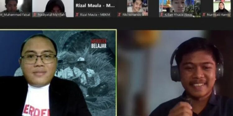 Pelaksana tugas (Plt.) Kepala Biro Kerja Sama dan Hubungan Masyarakat Kemendikbudristek Anang Ristanto dalam pembekalan teknis relawan KIP Kuliah Merdeka 2023 di Jakarta, Minggu (15/1/2023). (MASAPNEWS/ANT/HO-HumasKemendikbudristek)
