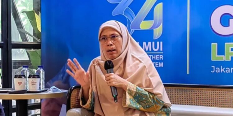 Direktur Utama LPPOM MUI Muti Arintawati dalam media gathering di Jakarta, Selasa (17/1/2023). (MASAPNEWS/ANT)