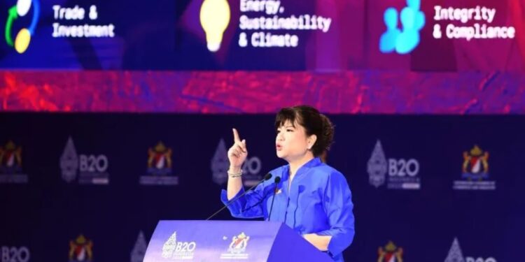 Dokumentasi. Chair of B20 Indonesia Shinta Widjaja Kamdani menyampaikan sambutan pada pembukaan B20 Summit Indonesia 2022 di BNDCC, Nusa Dua, Badung, Bali, Minggu (13/11/2022). (MASAPNEWS/ANT)