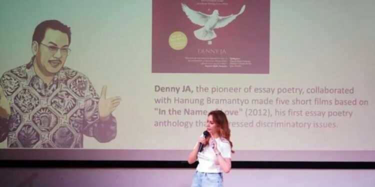 Chairwoman of the Indonesian Essay Poetry Community Monica JR. (MASAPNEWS/ANT/HO-XYZ)
