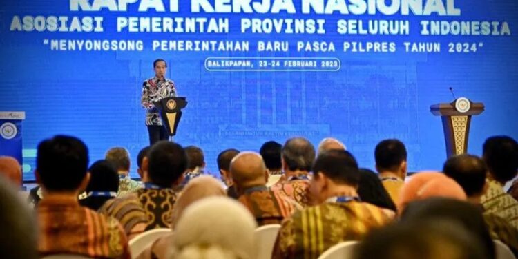 Presiden Joko Widodo memberikan arahan pada Rakernas APPSI di Balikpapan, Kalimantan Timur, Kamis (23/2/2023). (MASAPNEWS/ANT/HO-Biro Pers Setpres)