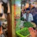 Wakil Menteri Perdagangan Jerry Sambuaga mengunjungi Pasar Raya Kota Padang pada Sabtu (25/2) (MASAPNEWS/ANT)