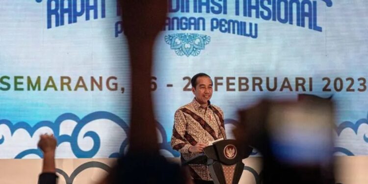 Presiden Joko Widodo memberikan sambutan dalam pembukaan Rapat Koordinasi Nasional (Rakornas) Partai Amanat Nasional (PAN) di Semarang, Jawa Tengah, Minggu (26/2/2023). (MASAPNEWS/ANT)