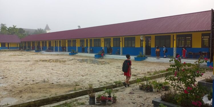 Bangunan SDN 1 Kuala Kurun yang saat ini sudah menghadap ke Jalan E.L Gerson. (IST)