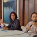 Pendiri maskapai penerbangan Susi Air Susi Pudjiastuti (tengah) saat konferensi pers di SA Residence, Jakarta Timur, Rabu (1/3/2023). (MASAPNEWS/ANT)