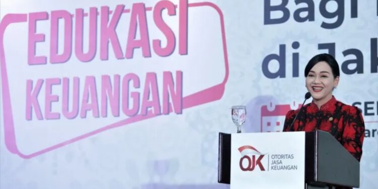 Kepala Eksekutif Pengawas Perilaku Pelaku Usaha Jasa Keuangan, Edukasi, dan Pelindungan Konsumen OJK Friderica Widyasari Dewi dalam edukasi keuangan OJK di Jakarta, Senin (6/3/2023). (MASAPNEWS/ANT/HO-OJK)