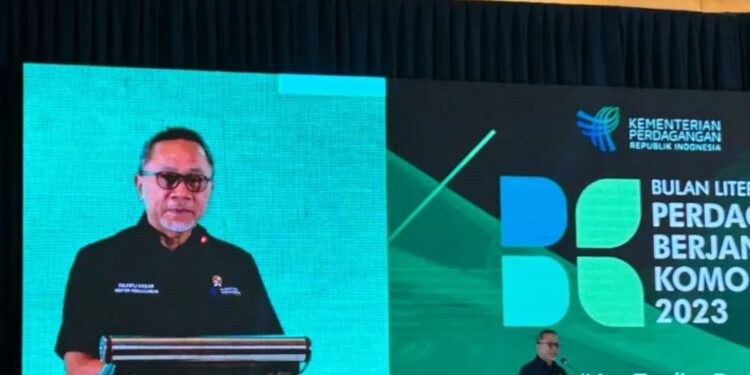 Menteri Perdagangan (Mendag) Zulkifli Hasan saat membuka "Bulan Literasi Perdagangan Berjangka Komoditi 2023" di Jakarta, Selasa (7/3/2023). (MASAPNEWS/ANT)