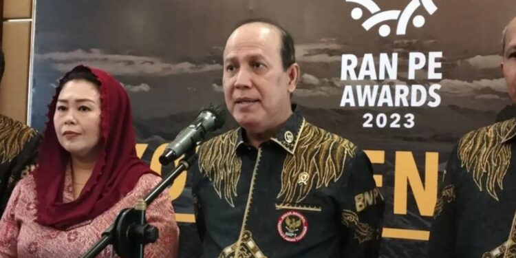 Kepala Badan Nasional Penanggulangan Terorisme (BNPT) Boy Rafli Amar menjawab pertanyaan wartawan di Jakarta, Jumat (10/3/2023). (MASAPNEWS/ANT)