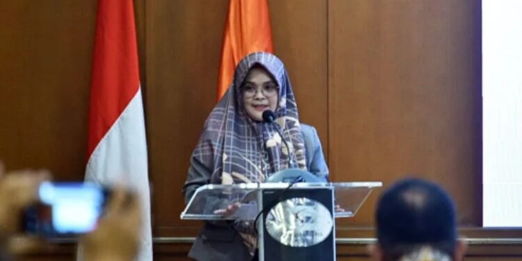 Anggota Bawaslu Lolly Suhenty membuka diskusi terkait pencegahan politisasi SARA bersama organisasi lintas iman di Jakarta, Sabtu (25/3/2023). (MASAPNEWS/ANT/HO-Humas Bawaslu RI)
