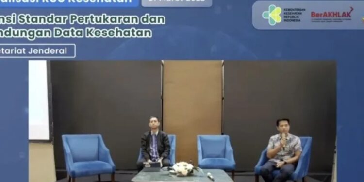 Tangkapan layar - Staf Ahli Bidang Teknologi Kesehatan Kemenkes RI Setiaji (kiri) dalam agenda Sosialisasi RUU Kesehatan di Jakarta, Jumat (31/3/2023). (MASAPNEWS/ANT)