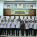 Wakil Bupati Gumas Efrensia LP Umbing dan lainnya berfoto bersama. (Foto : Diskominfosantik Gumas)