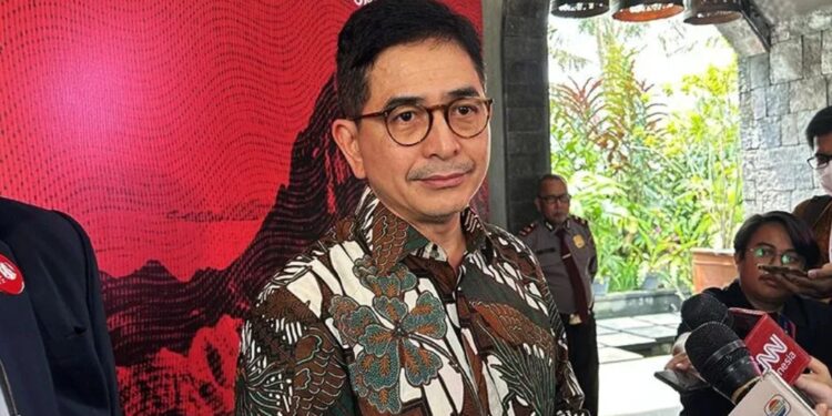 Ketua Umum Kamar Dagang dan Industri indonesia (KADIN) Arsjad Rasjid memberikan keterangannya usai pertemuan ASEAN Business Advisory Council di Plataran Heritage Borobudur, Magelang, Jawa Tengah, Rabu (22/3/2023). (MASAPNEWS/ANT)