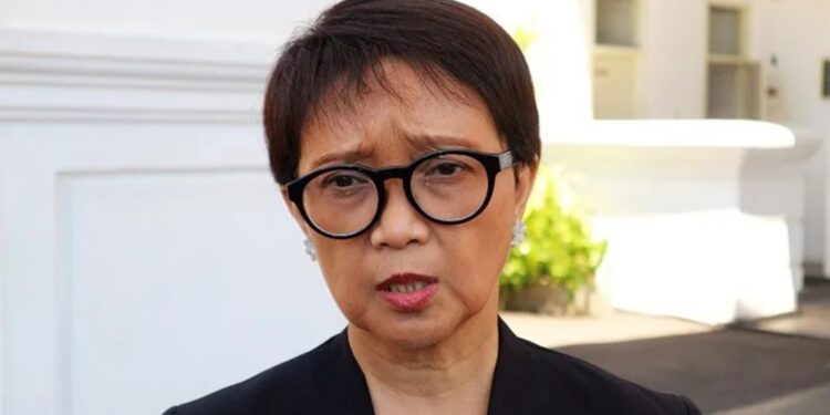 Menteri Luar Negeri Retno Marsudi di lingkungan istana kepresidenan Jakarta, Rabu (12/4/2023). (MASAPNEWS/ANT)