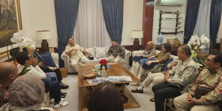 Arsip foto: Menteri Pertahanan RI Prabowo Subianto menerima kunjungan 14 pemimpin redaksi media nasional di kediaman keluarga Prabowo di Jakarta, Rabu (12/4/2023). (MASAPNEWS/ANT/HO-Tim Media Prabowo Subianto)