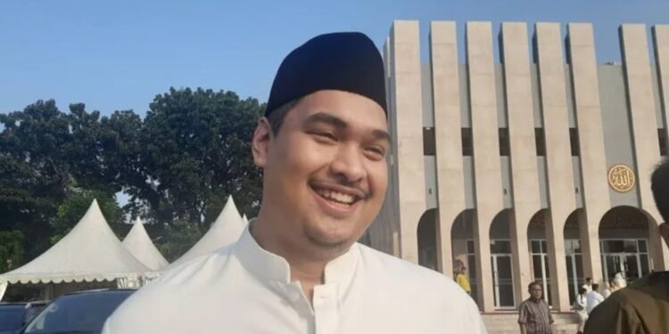 Menteri Pemuda dan Olahraga (Menpora) Dito Ariotedjo di Masjid Ainul Hikmah Kemanggisan, Jakarta, Sabtu (22/4/2023). (MASAPNEWS/ANT)