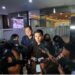 Tim kuasa hukum korban penipuan penjualan tiket konser Coldplay memberikan keterangan kepada wartawan di Bareskrim Polri, Jakarta, Selasa (23/5/2023). (ANT)