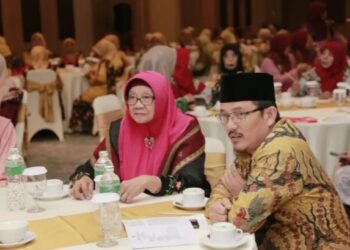 Bundo kanduang Sumbar, Prof. Dr. Ir. Raudha Thaib, M.P. (ANT)
