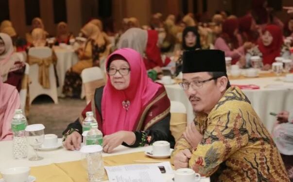 Bundo kanduang Sumbar, Prof. Dr. Ir. Raudha Thaib, M.P. (ANT)