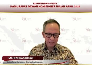 Tangkapan layar Ketua Dewan Komisioner Otoritas Jasa Keuangan (OJK) Mahendra Siregar dalam konferensi pers daring, Jumat (5/5/2023). (MASAPNEWS/ANT)