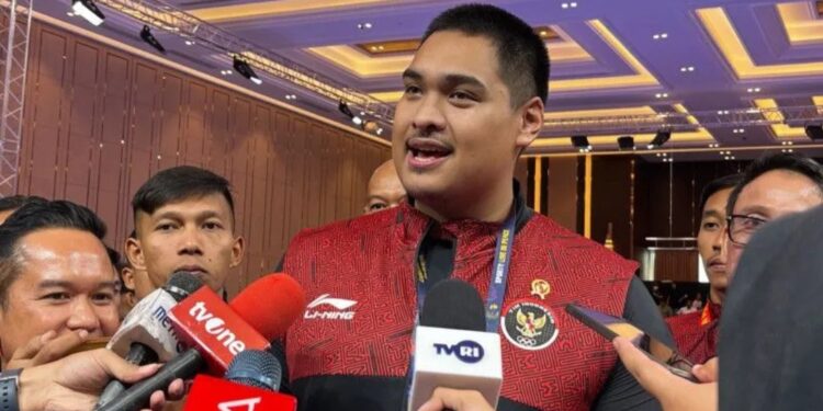 Menteri Pemuda dan Olahraga (Menpora) Indonesia Dito Ariotedjo saat dijumpai awak media usai pertandingan cabang olahraga vovinam di Chroy Changvar Convention Center Phnom Penh, Kamboja, Sabtu (6/5/2023). (MASAPNEWS/ANT)