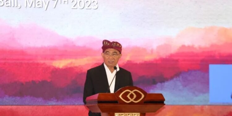 Menko PMK Muhadjir Effendy saat menjadi pembicara kunci pada pembukaan ASCC Knowledge forum bertema "Addressing Gaps and Rethinking pathways to eradicate poverty in ASEAN di Nusa Dua, Provinsi Bali, Ahad (7/5/2023). (MASAPNEWS/ANT/HO-Kemenko PMK)