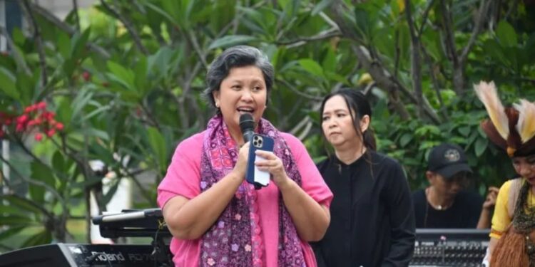 Wakil Ketua MPR Lestari Moerdijat dalam acara Parade Kreativitas Etnik Nusantara Dua Dekade CISC: Make Your Goals Happen, di kawasan Sarinah, Jakarta Pusat, Minggu (7/5/2023). (MASAPNEWS/ANT/HO-MPR)