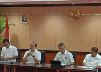 Direktur Jenderal Anggaran Kementerian Keuangan (Kemenkeu) Isa Rachmatarwata (kedua dari kiri) dalam media briefing di Jakarta, Senin (22/05/2023). (MASAPNEWS/ANT)