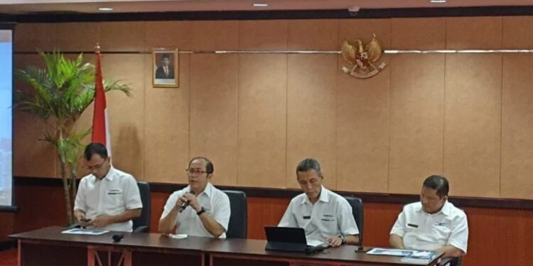 Direktur Jenderal Anggaran Kementerian Keuangan (Kemenkeu) Isa Rachmatarwata (kedua dari kiri) dalam media briefing di Jakarta, Senin (22/05/2023). (MASAPNEWS/ANT)