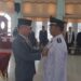 Bupati Gunung Mas Jaya S Monong melantik puluhan pejabat di lingkup pemkab setempat, termasuk camat dan lurah, di GPU Damang Batu Kuala Kurun, Senin (22/5/2023). (MASAPNEWS/GCM)