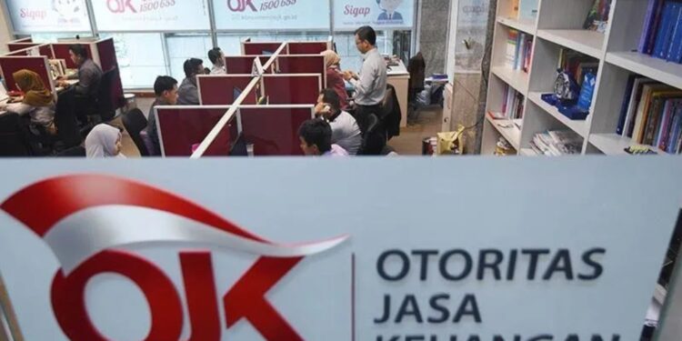 Ilustrasi - Petugas beraktivitas di ruang layanan Konsumen Otoritas Jasa Keuangan (OJK) di Jakarta. (MASAPNEWS/ANT)