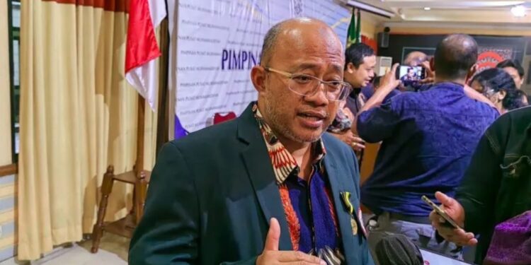 Arsip Foto - Ketua Umum PB IDI Adib Khumaidi. (MASAPNEWS/ANT)