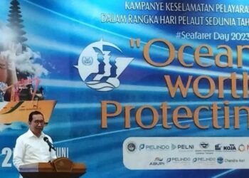 Dirjen Perhubungan Laut Kemenhub Arif Toha memberi sambutan dalam pembukaan kampanye keselamatan pelayaran dalam rangka Hari Pelaut Sedunia 2023 mengangkat tema "Oceans Worth Protecting" di Kuta, Kabupaten Badung, Bali, Minggu (25/6/2023). (MASAPNEWS/ANT)