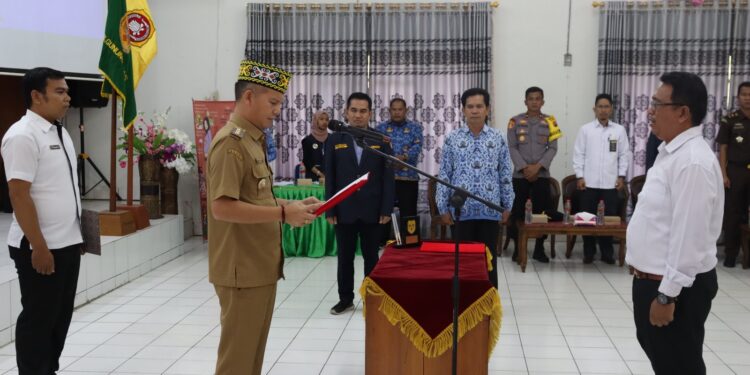 Suasana pelantikan pengurus Karang Taruna Kabupaten Gumas di Kuala Kurun, Senin (17/7/2023). (Foto : Diskominfosantik Gumas)